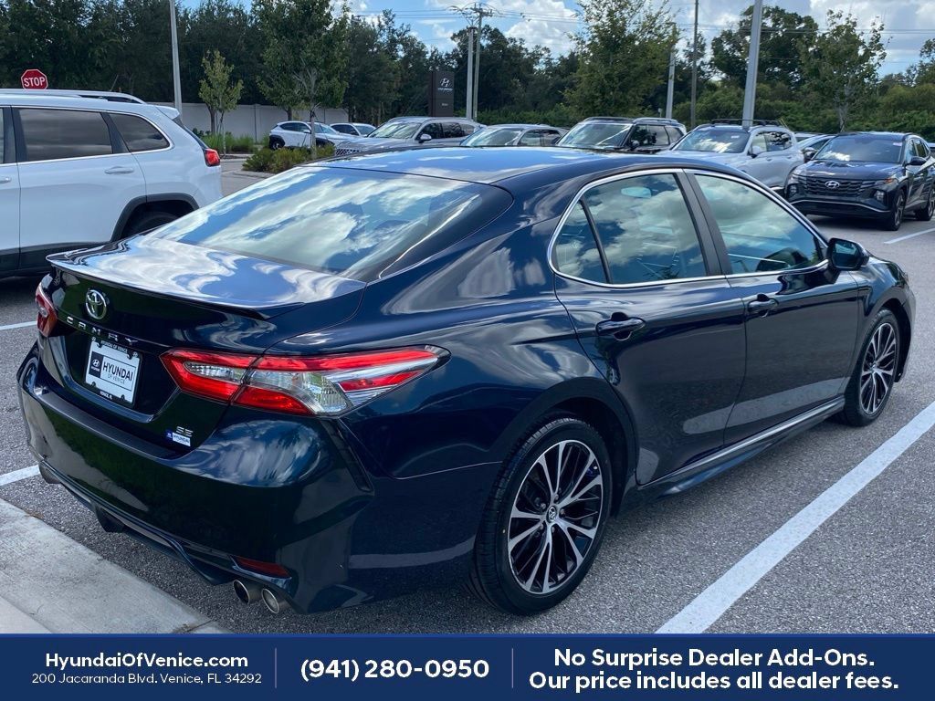 Used 2018 Toyota Camry SE FWD image 10