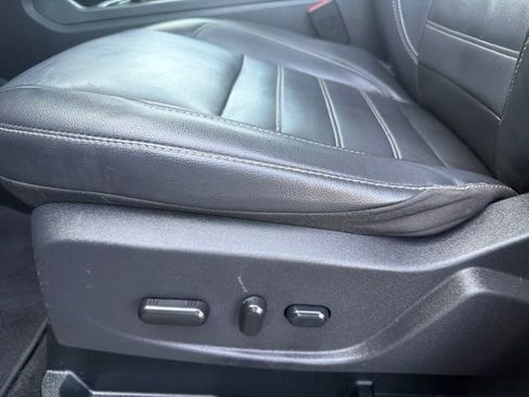 Used 2018 Ford Escape Titanium w/ Ford Safe & Smart Package FWD image 14