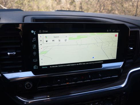 Used 2024 Chevrolet Silverado 1500 LT Trail Boss w/ Protection Package image 9