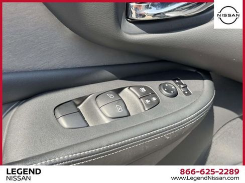 Used 2024 Nissan Murano SV w/ Cargo Package AWD/4WD image 14