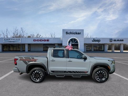 Used 2023 Nissan Frontier PRO-4X w/ Pro Convenience Package AWD/4WD image 2