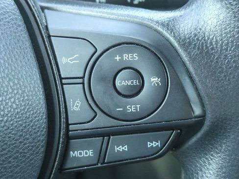 Used 2024 Toyota RAV4 XLE FWD image 16