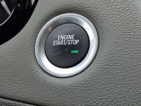 Used 2017 Cadillac XT5 Luxury w/ Driver Awareness Package image 24