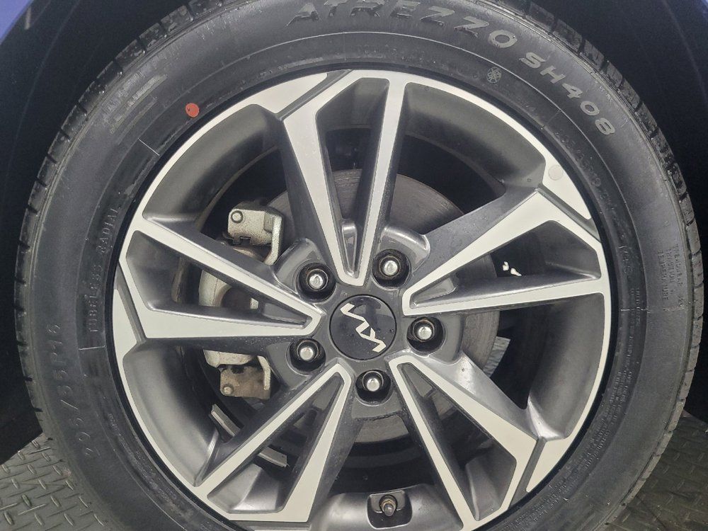 Used 2024 Kia Forte LXS FWD image 31