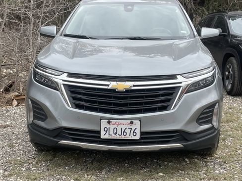 Used 2024 Chevrolet Equinox LT image 2