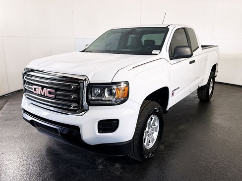 Used 2020 GMC Canyon W/T w/ Convenience Package RWD image 4