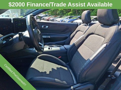 Used 2024 Ford Mustang Convertible RWD image 12