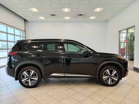 Used 2022 Nissan Rogue SL w/ SL Premium Package AWD/4WD image 2
