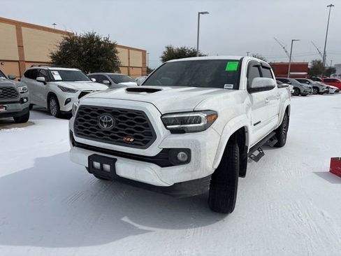 Used 2022 Toyota Tacoma TRD Sport image 6