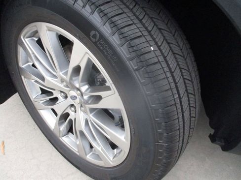 New 2026 Ford Explorer Platinum image 20