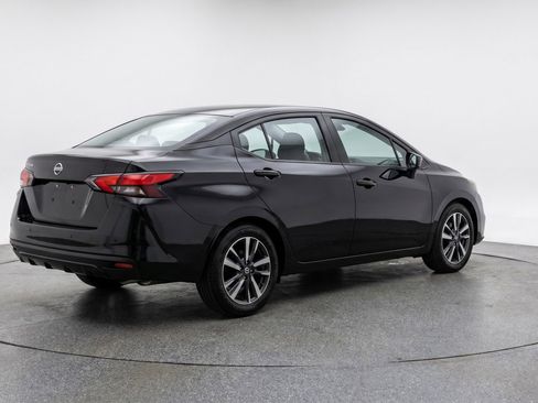 Used 2025 Nissan Versa SV FWD image 9