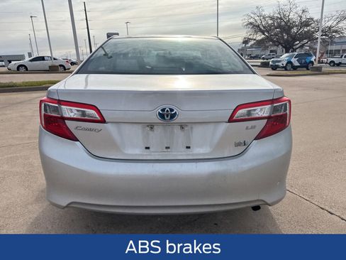 Used 2013 Toyota Camry LE image 7
