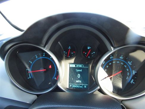 Used 2015 Chevrolet Cruze LS image 26