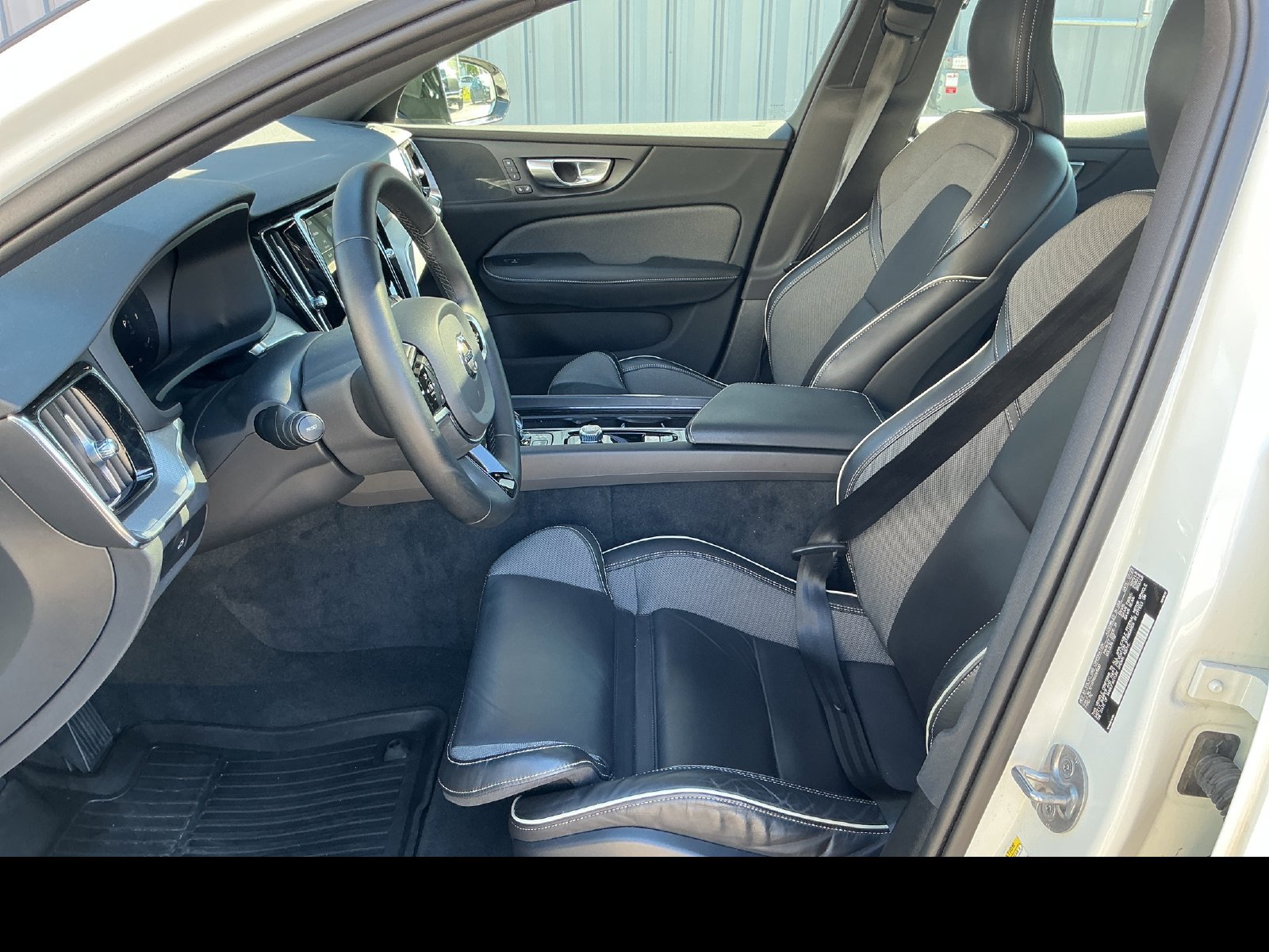 Certified 2024 Volvo S60 B5 Plus w/ Climate Package AWD/4WD image 9