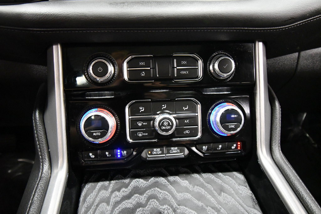 Used 2023 GMC Yukon XL Denali AWD/4WD image 27