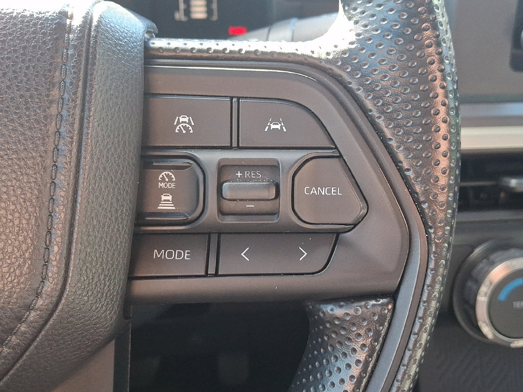 Certified 2025 Toyota Tacoma SR5 AWD/4WD image 21