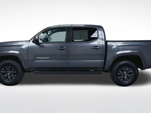 Certified 2023 Toyota Tacoma SR5 AWD/4WD image 19