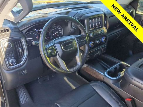 Used 2022 GMC Sierra 1500 Denali w/ Denali Premium Package image 11
