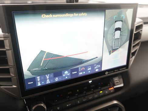 Used 2022 Toyota Tundra Limited image 29