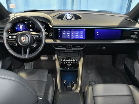 Used 2024 Porsche Macan 4 Electric image 9