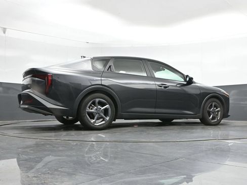 Used 2025 Kia K4 FWD image 40
