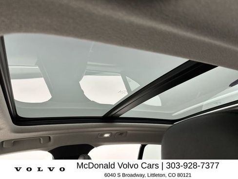 Certified 2025 Volvo XC40 B5 Plus AWD/4WD image 22