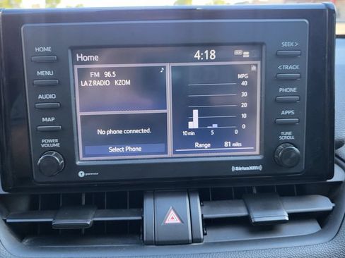 Used 2021 Toyota RAV4 XLE w/ Convenience Package FWD image 34