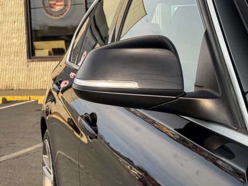 Used 2018 BMW 330i xDrive Sedan image 11