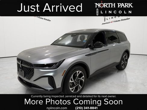 Used 2024 Lincoln Nautilus Premier w/ Equipment Group 102A AWD/4WD image 1