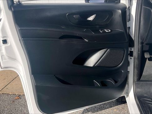 Used 2022 Mercedes-Benz Metris image 26