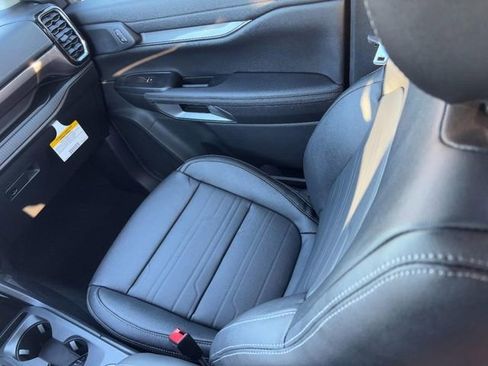 New 2025 Ford Ranger Lariat w/ FX4 Off-Road Package image 10