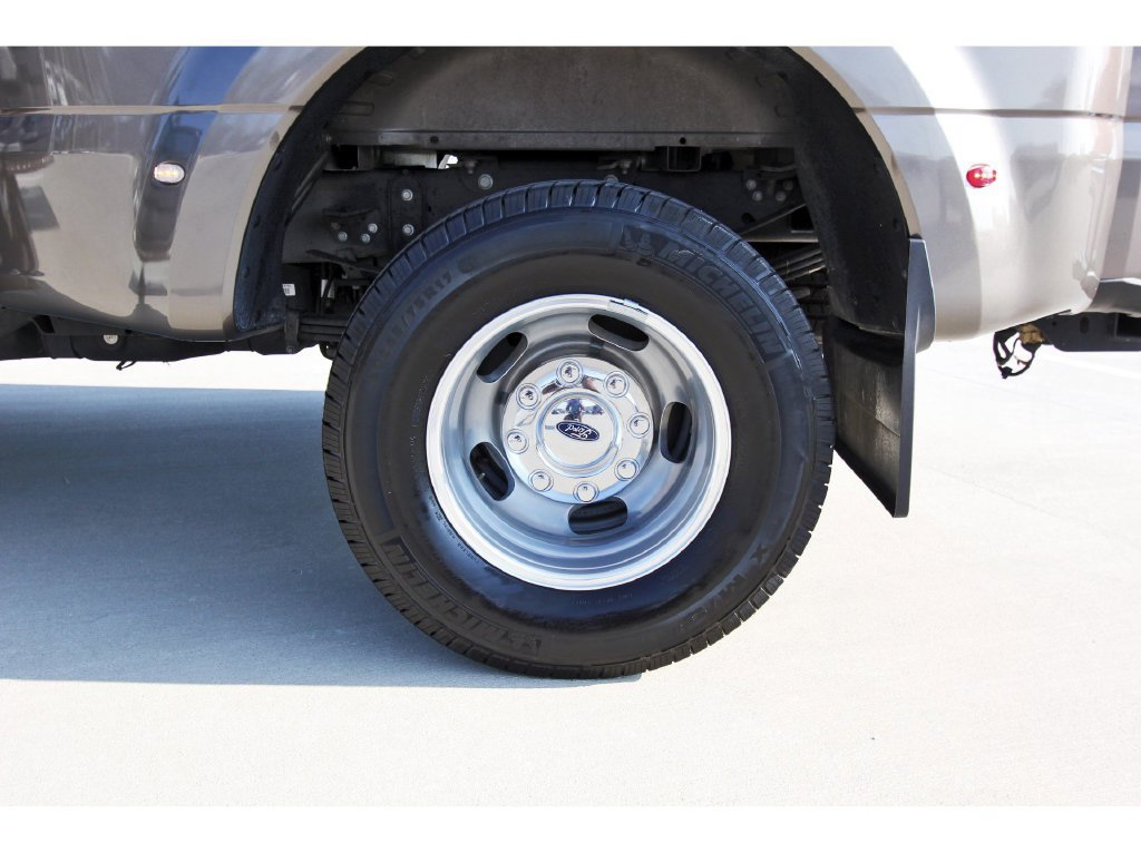 Used 2023 Ford F350 Lariat w/ Tow Technology Package AWD/4WD image 37