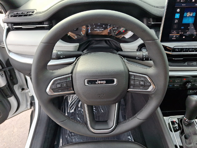 Used 2025 Jeep Compass Limited AWD/4WD image 19