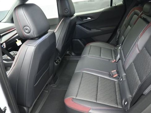 New 2026 Chevrolet Equinox RS w/ LPO, Floor Liner Package FWD image 9