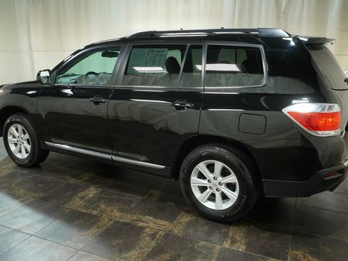 Used 2012 Toyota Highlander SE w/ Tow Pkg AWD/4WD image 10