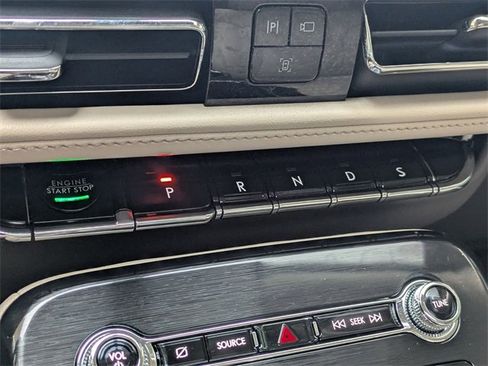 Used 2023 Lincoln Nautilus Reserve w/ Luxury Package image 17