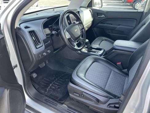 Used 2017 Chevrolet Colorado Z71 AWD/4WD image 13