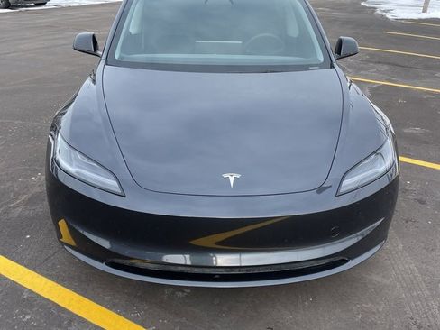 Used 2025 Tesla Model 3 Long Range image 9