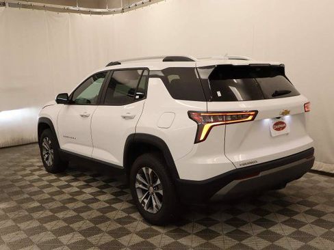 Used 2025 Chevrolet Equinox LT w/ Convenience Package II FWD image 6