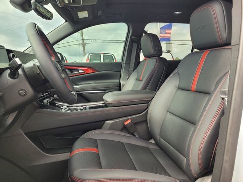 New 2026 Chevrolet Traverse RS image 15