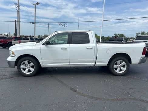 Used 2015 RAM 1500 Classic SLT w/ SLT Plus D←cor Group AWD/4WD image 8