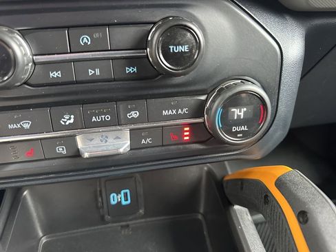 Used 2021 Ford Bronco Badlands image 20