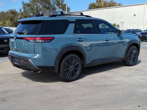 New 2026 Nissan Pathfinder SL w/ SL Premium Package image 6