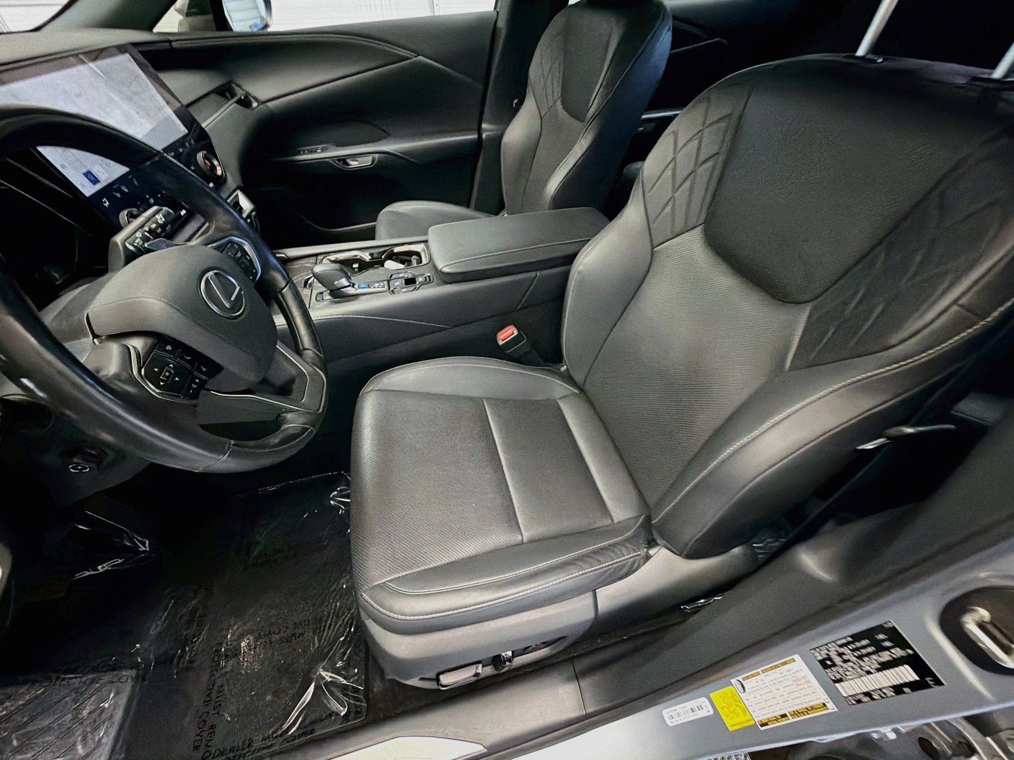 Used 2024 Lexus RX 350 Premium w/ Accessory Package (Z1) FWD image 11