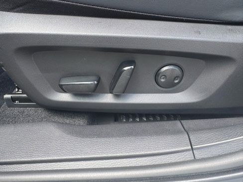 New 2025 Mitsubishi Outlander SE image 24