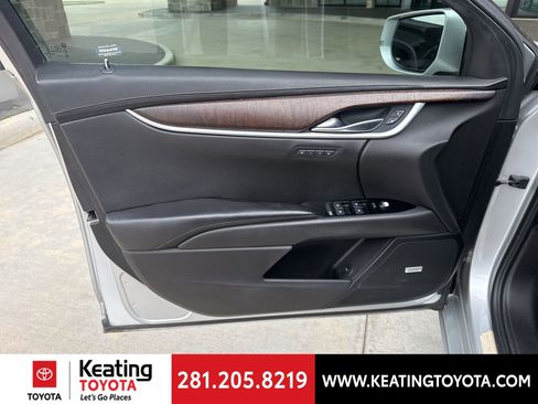 Used 2018 Cadillac XTS Luxury image 9