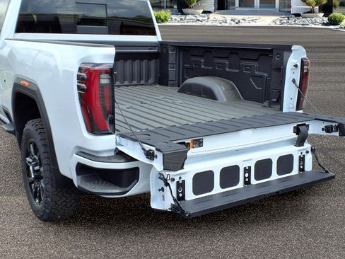 New 2026 GMC Sierra 2500 AT4 w/ AT4 Premium Plus Package AWD/4WD image 33