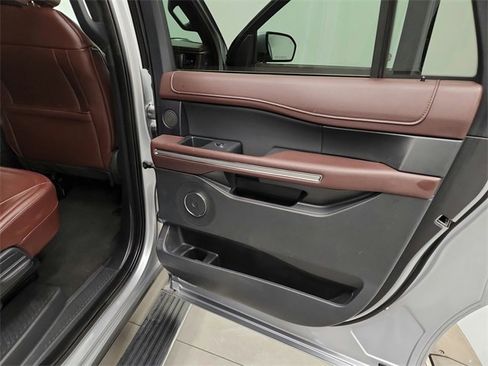 Used 2024 Ford Expedition Max Limited image 43
