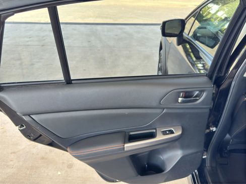 Used 2016 Subaru Crosstrek 2.0i Limited image 34