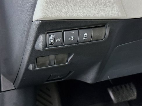 New 2026 Toyota Corolla Cross L image 10